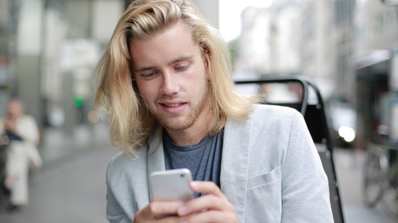 Homme : favoriser la pousse des cheveux