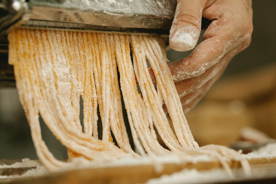 Spaghetti au radicchio rosso et jambon italien