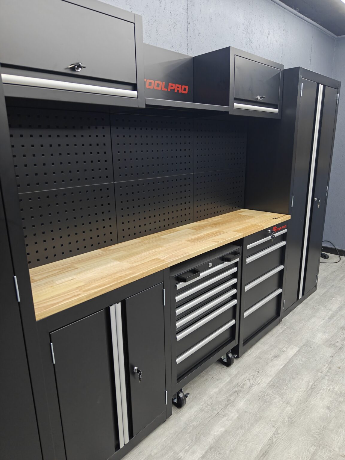 DSTOCK41 aménagement de garage : optimiser espaces et rangements