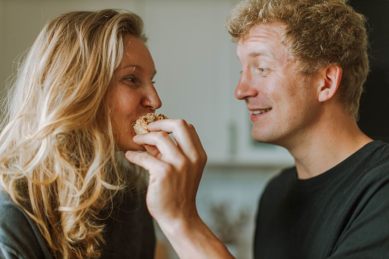 Koro lance ses nouveaux biscuits gourmandise couple